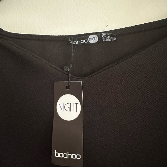 BOOHOO black Melissa sweetheart neck flute hem midi NWT - Picture 4 of 5